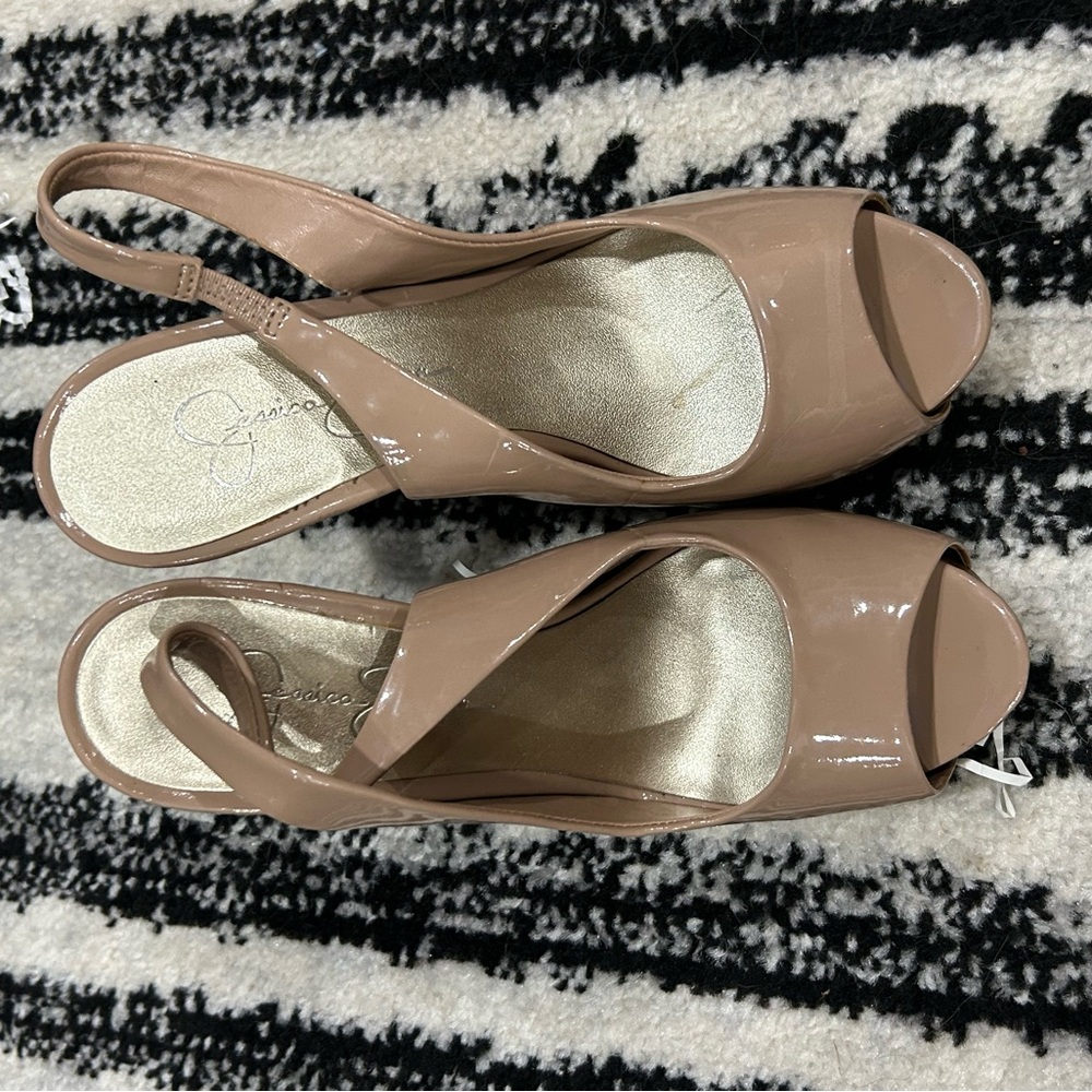 Jessica Simpson Women's Nude Peep Toe Slingback Heels